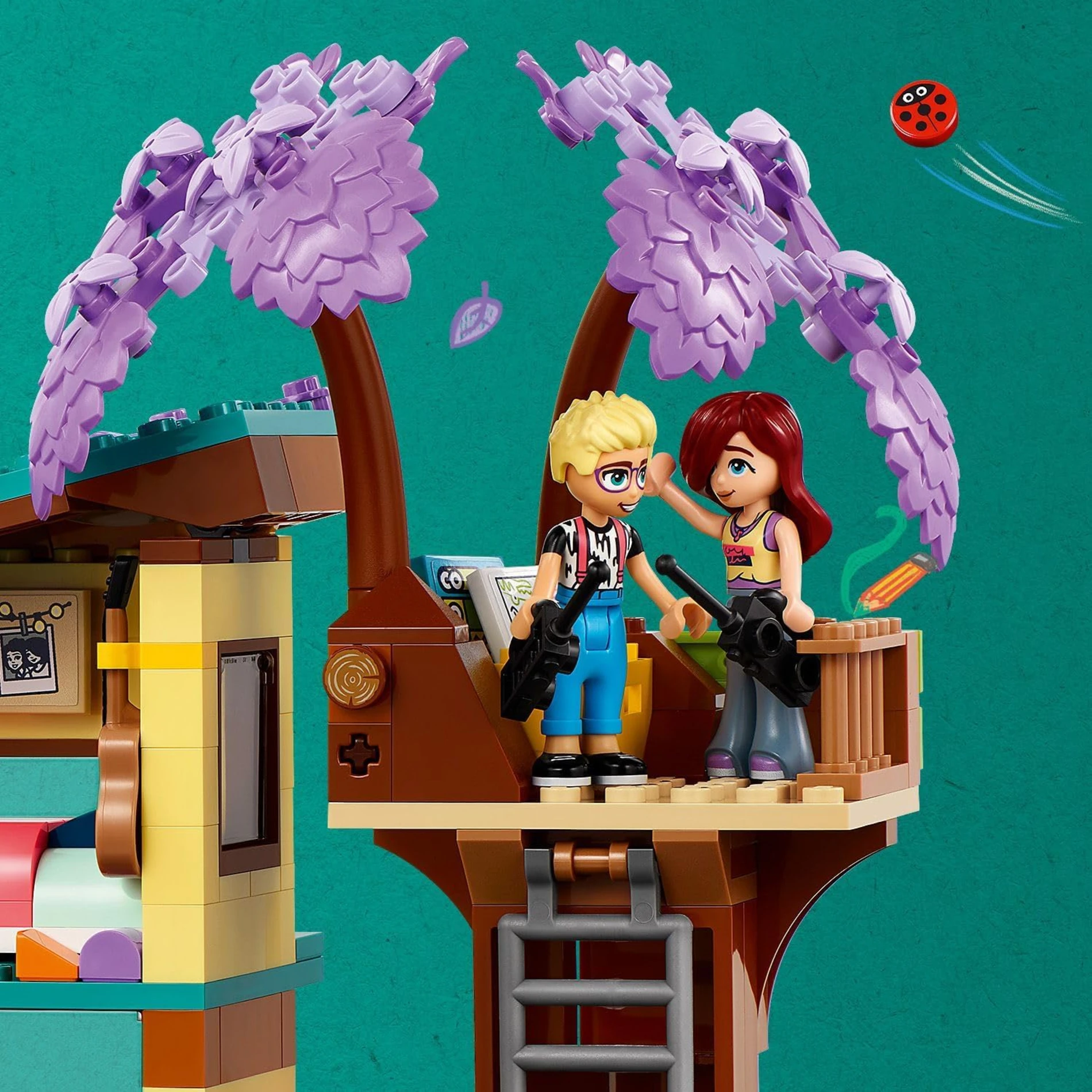 LEGO Friends Olly ve Paisley'nin Aile Evleri 42620 +7 Yaş (1126 Parça)