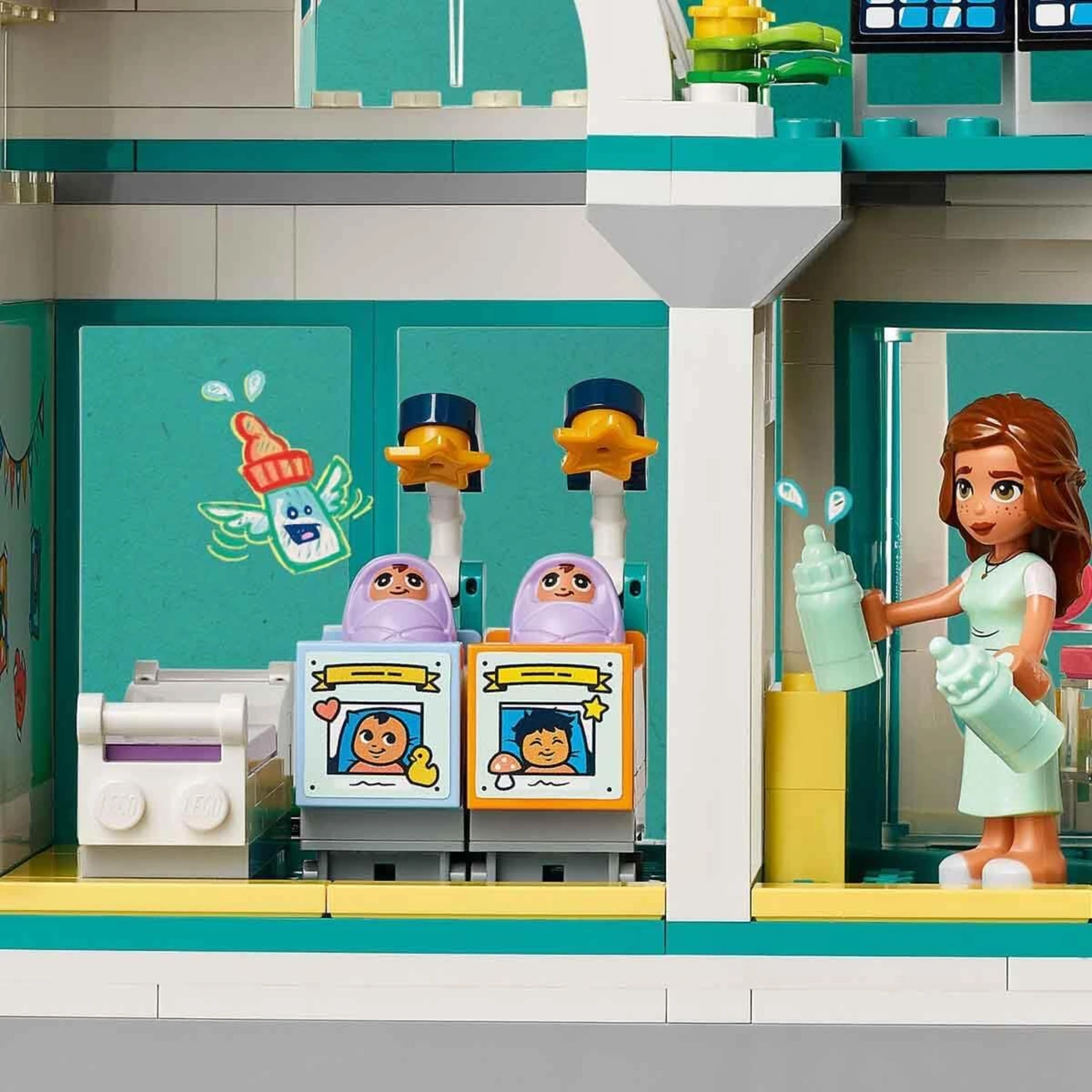 LEGO Friends Heartlake City Hastanesi 42621 +7 Yaş (1045 Parça)